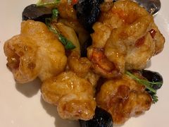 黑蒜大千爆虾球-北京四季酒店·采逸轩