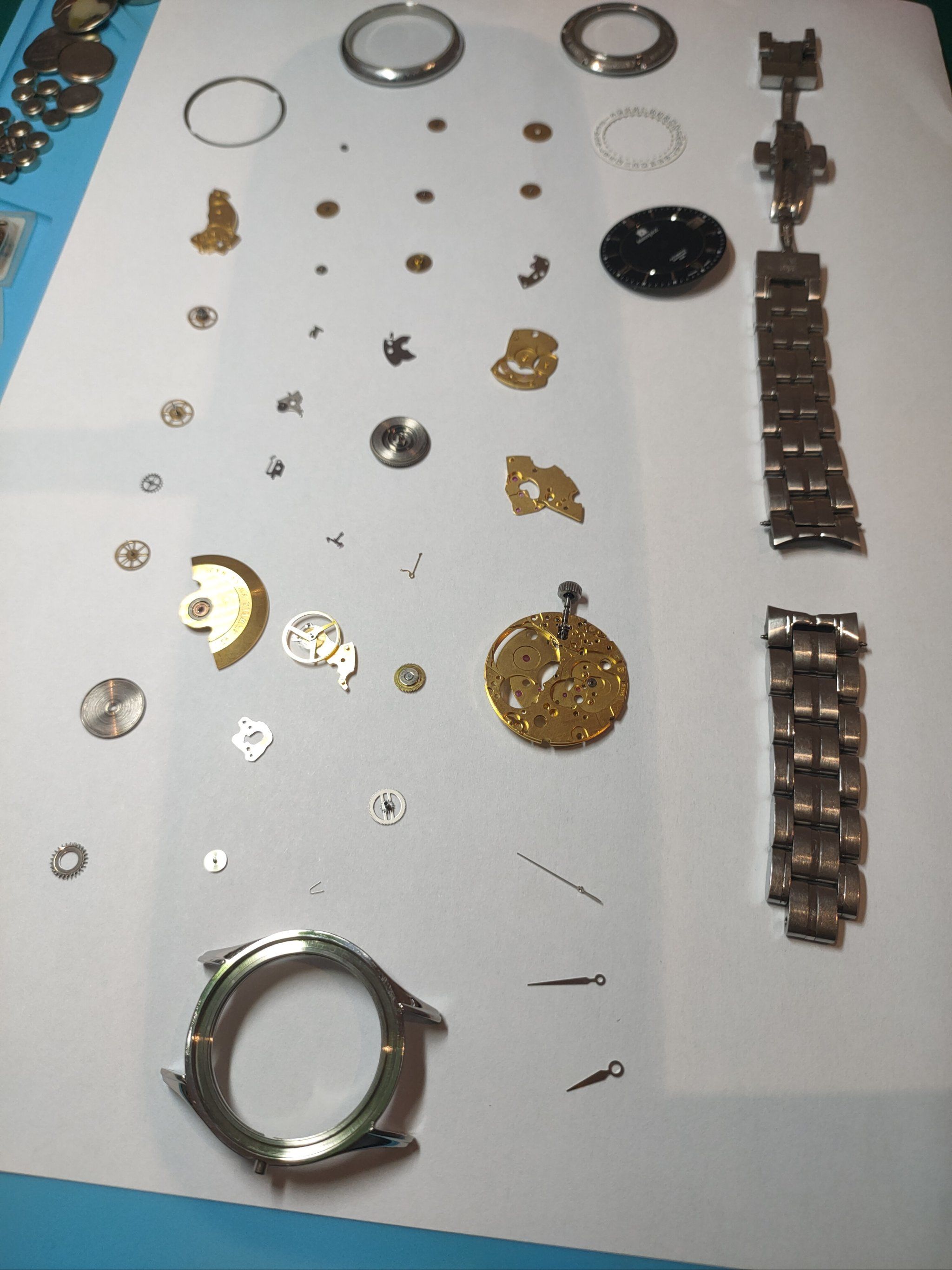 钟表#手表#手表维修#手表保养#男士腕表
瑞士名爵表保养维护