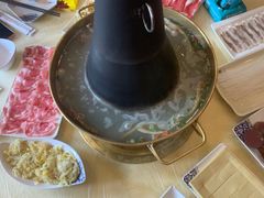 炭火火锅海鲜汤底-清花阁乌拉满族火锅(厦门街店)