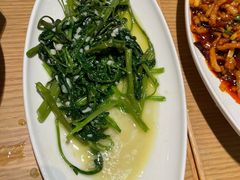-渝信川菜 · 川味家常菜(财富购物中心店)