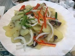 -沙枣树辣子鸡•新疆家常菜(喀什西路店)