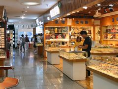 -三叶眼镜城批发市场(上海火车站店)