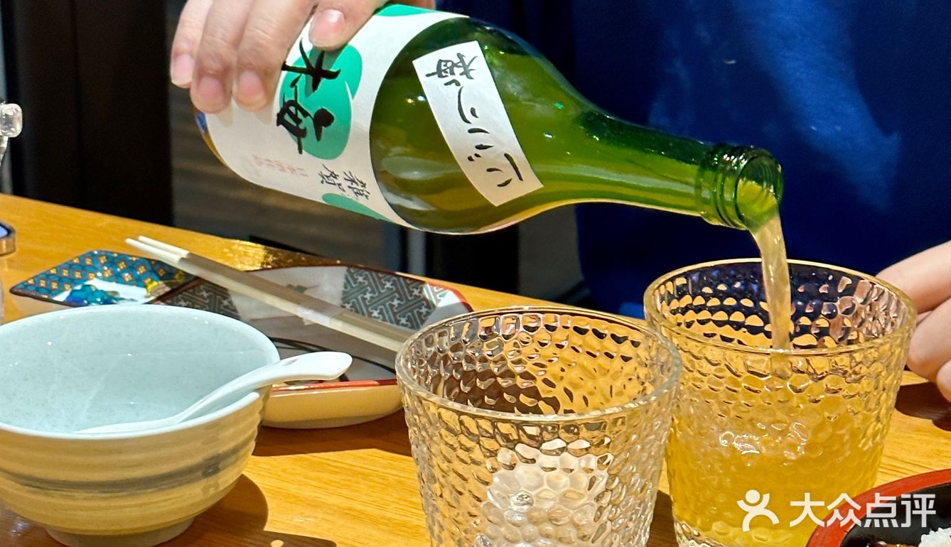 专属冬天的小确幸，三五好友，美食美酒