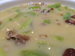 -黄泥岗·地道湖北菜(奥特莱斯店)