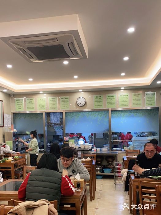 情忆草原涮肉馆大堂图片
