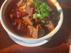 -炉小二铜锅牛蛙•川湘菜(三里屯店)