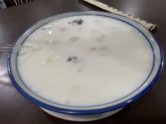 水牛奶莲子桃胶-水牛奶皇后糖水铺(深圳总店)