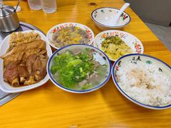 -明姨仔潮汕美食·碳炉猪脚·汕尾牛腩饭·起片鸡煲(起义路店)