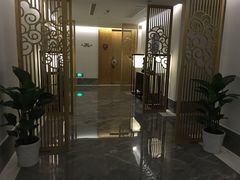 -新盈光·云会所(百丈东路店)