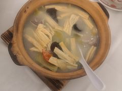 胡椒猪肚煲鸡-稻香酒家·33年老字号·港式粤菜(富邦中心店)