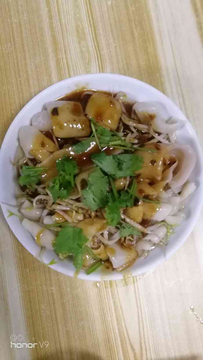 南滘汉弟鹅鸭肉粿条-"该店位于揭阳中山路步行街出口向西湖方向走.