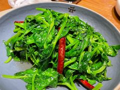 -云海肴·汽锅鸡·云南代表菜(天山百盛优客店)