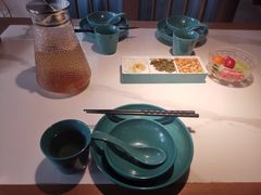 -荷塘秋月·本帮江浙菜(国权路店)