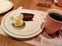 -咖啡苑自助餐厅·中国大饭店