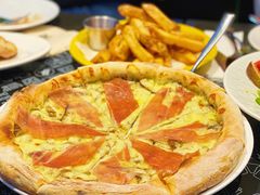 松露酱蘑菇帕尔马火腿披萨-TIAGO HOME KITCHEN(朝阳大悦城店)