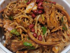 -灵芝妹子海鲜米线(劳动公园店)