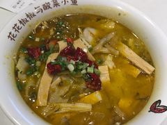 -渝是乎川渝小炒(新世界百货望京店)