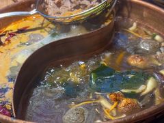 -洱火云南酸菜牛肉火锅(石景山当代商城店)