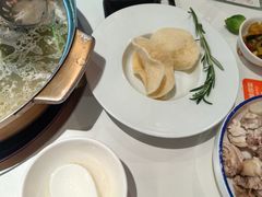 -烹然四季椰子鸡火锅(姚家园万象汇店)