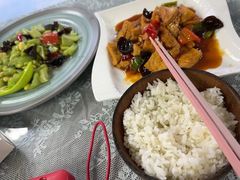 -天天向上素食餐厅(五台山店)