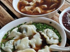 荠菜肉大馄饨红汤-吴家馄饨