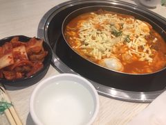 -三清洞摩西韩式年糕火锅(威高广场店)