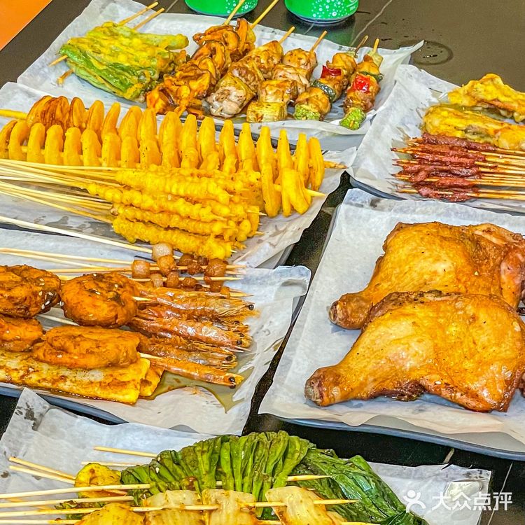 谁能拒绝这家有高达的宝藏炸串🍢呢‼️