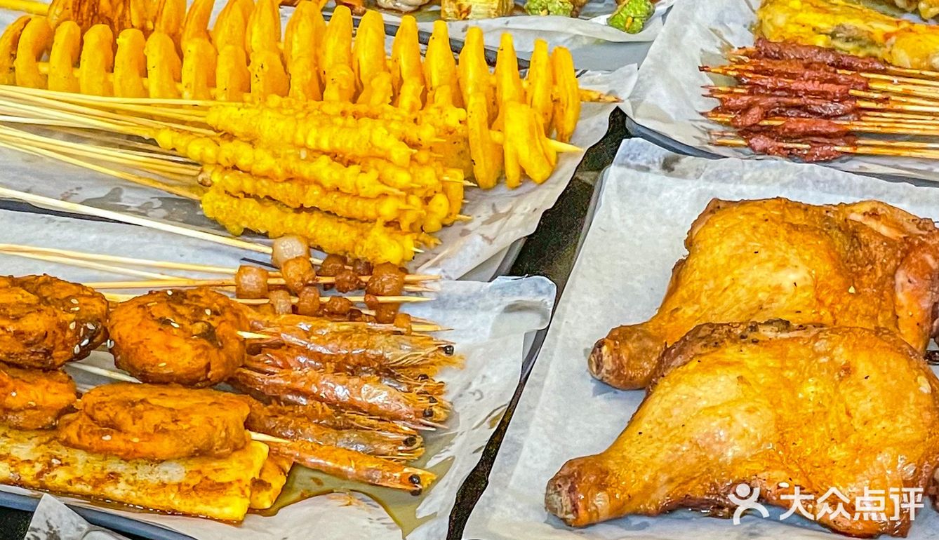 谁能拒绝这家有高达的宝藏炸串🍢呢‼️