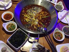 -红牌美蛙鱼头火锅(万辉国际广场店)
