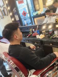 -东方先生国潮男士理发馆
