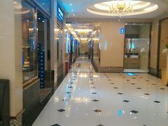 -唱吧麦颂KTV(东胜港悦广场店)