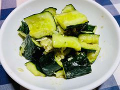京拍黄瓜-小粤楼·怀旧粤菜(万辉国际广场店)