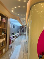 -More摩尔医美の注射线雕光电中心