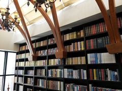 -钟书阁(松江泰晤士小镇店)