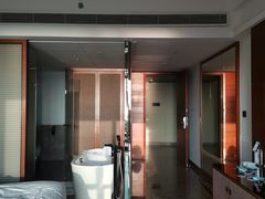 -三亚湾海居铂尔曼度假酒店