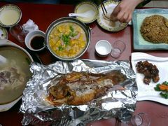 秘制鲈鱼，蟹黄豆腐，弯弯鸡，糖醋小排-19号私房菜(云南路店)