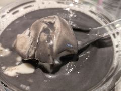 黑芝麻糊拼豆腐花-钟姨糖水(惠城店)