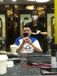 点击看大图 -八佰伴8008星级形象店