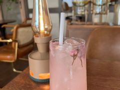 樱花桃子气泡水-前叁門