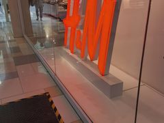 -H&M(鹏欣水游城店)