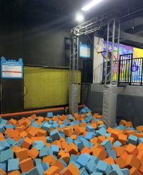 -蹦贝运动中心·蹦床·攀岩·闯关(龙岗店)