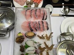 -红鼎豆捞·非遗鲍皇汤火锅(宝丰路店)