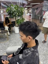 -藤野造型·烫·染发型设计店