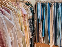 -新华贸购物中心(新华西道店)