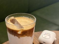 冰拿铁-月球咖啡retro