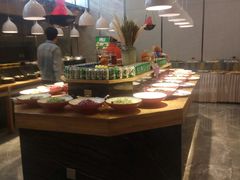 自助取餐区-茅庐川菜