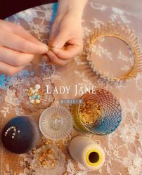 -Lady  Jane高端婚纱礼服馆