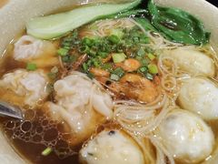 馄饨竹升面-全渔村小海鲜