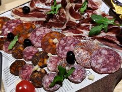 5J伊比利亚火腿拼盘-囧吉香生蚝牛排馆(湖北路店)
