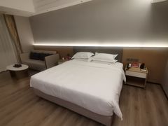 -江门新会碧桂园凤悦凤凰酒店(万达广场店)